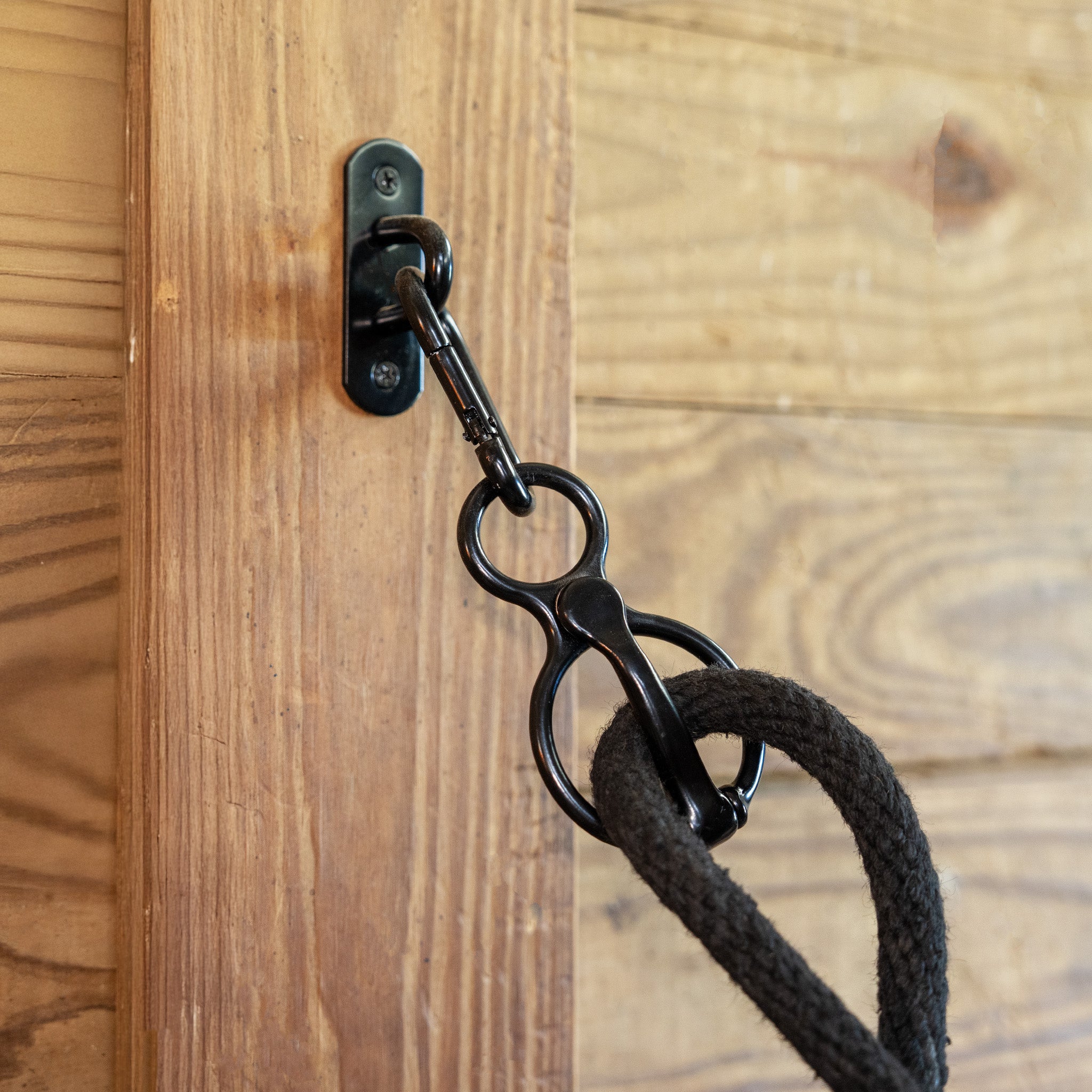 Schneiders® Easy-Up® Safety Release Tie Ring